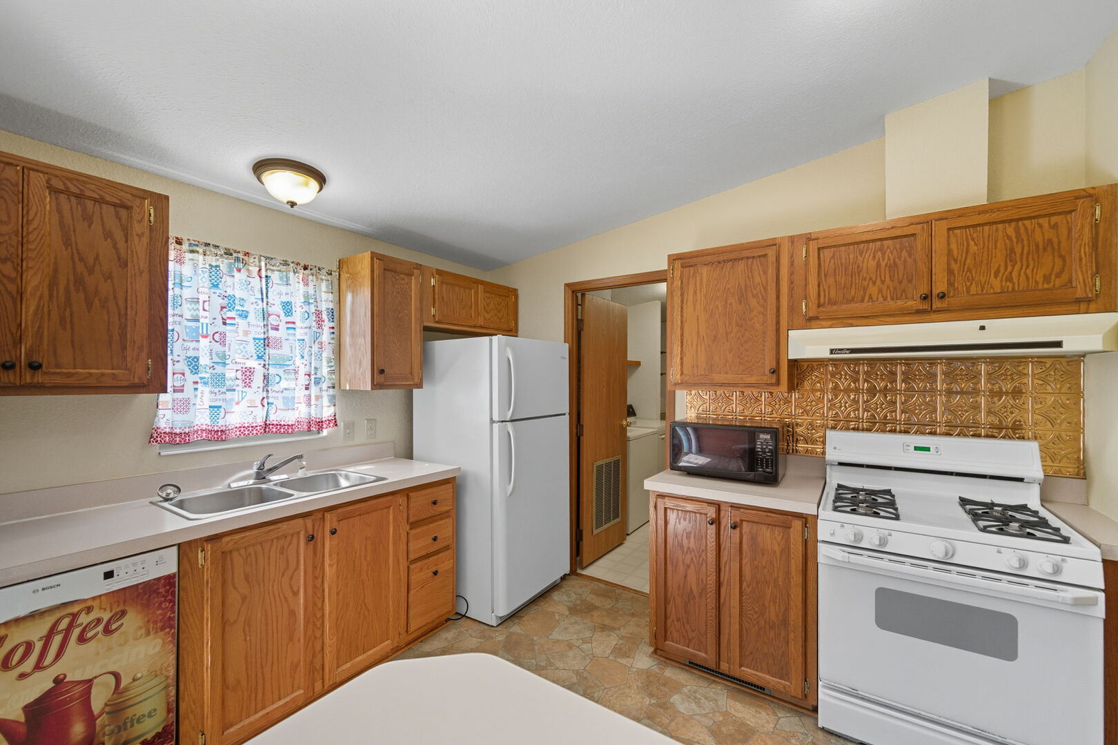 219 Meadowlark Lane, Sandwich, IL 60548