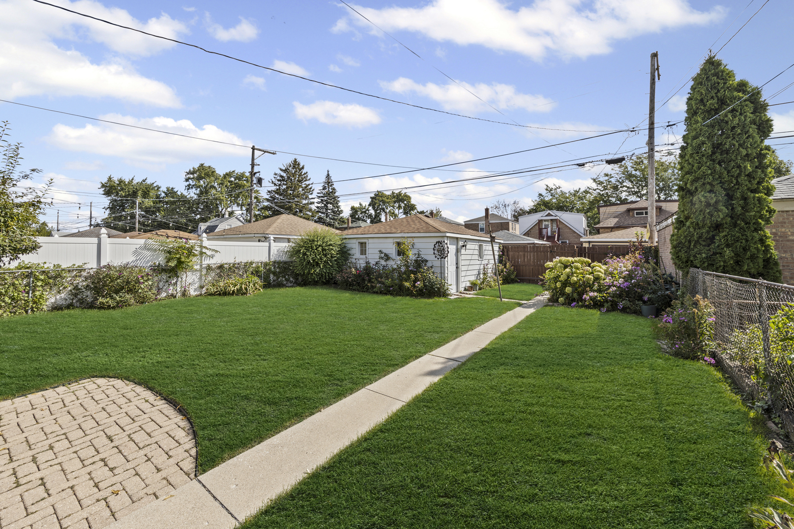 6039 S Kilbourn Avenue, Chicago, IL 60629