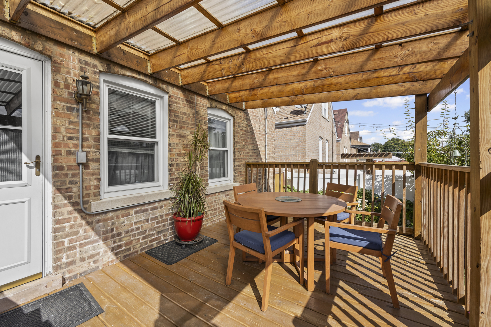 6039 S Kilbourn Avenue, Chicago, IL 60629