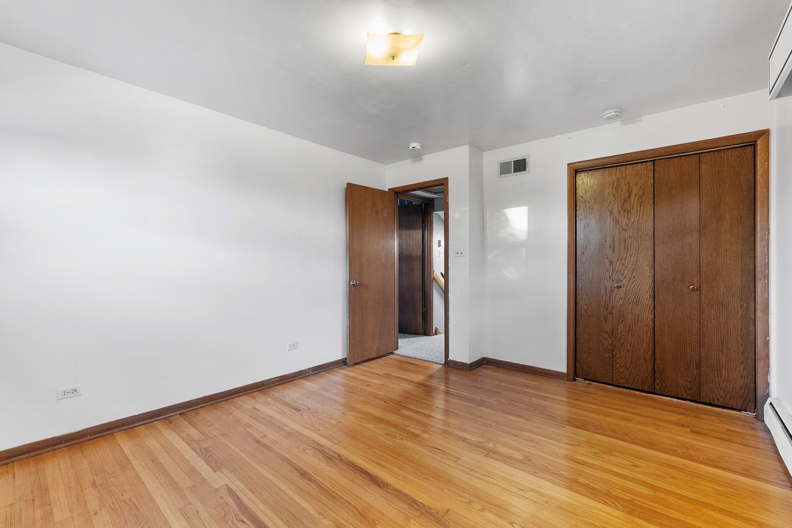 8128 Odell Avenue, Bridgeview, IL 60455
