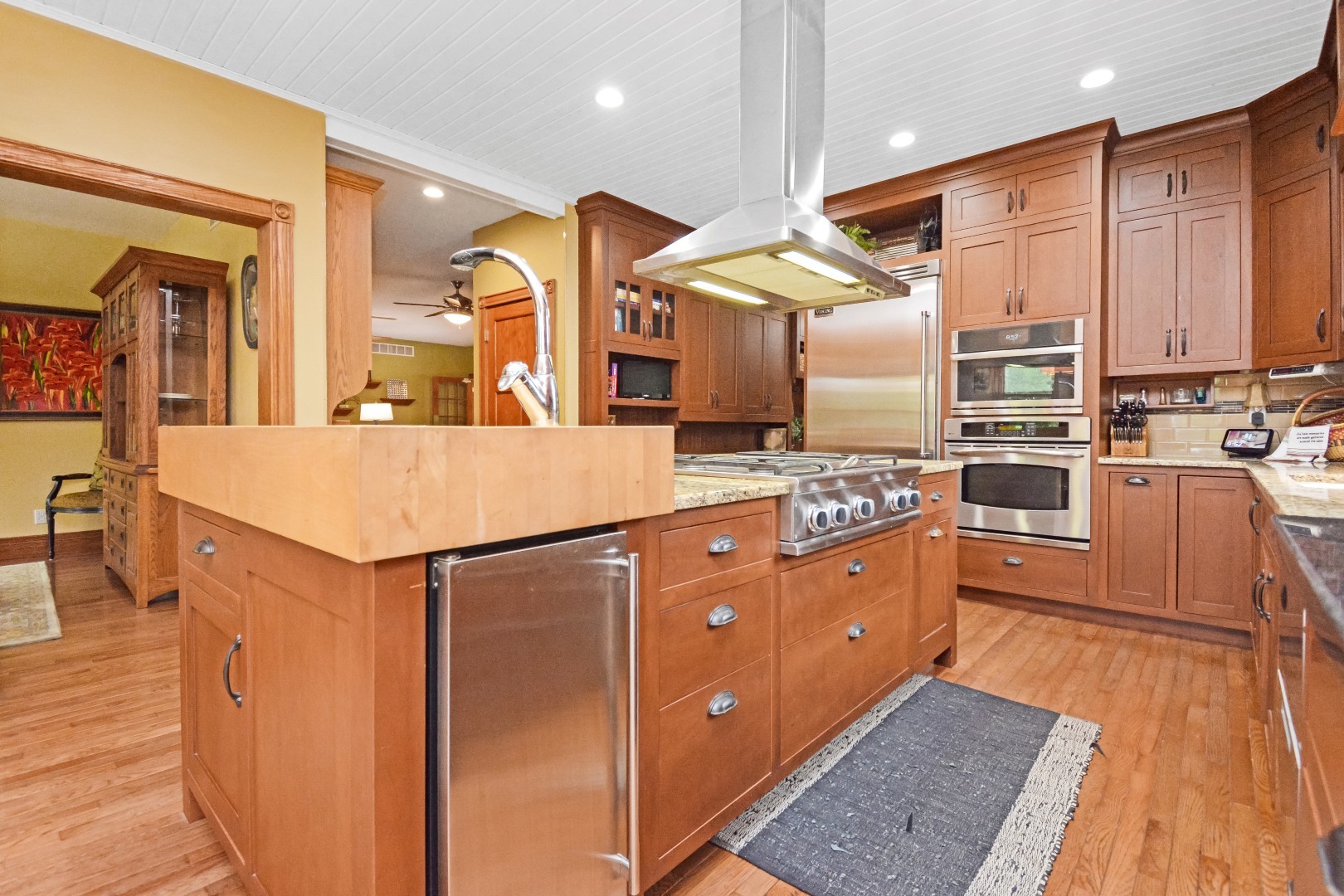 9030 Hardesty Run, Bloomington, IL 61705