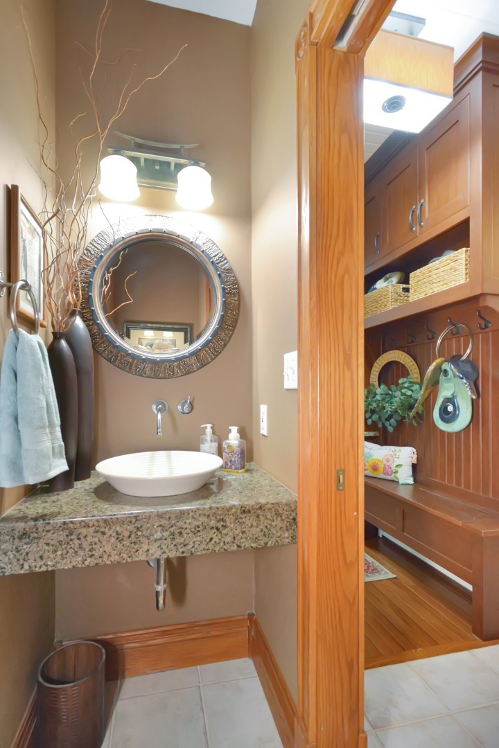 9030 Hardesty Run, Bloomington, IL 61705