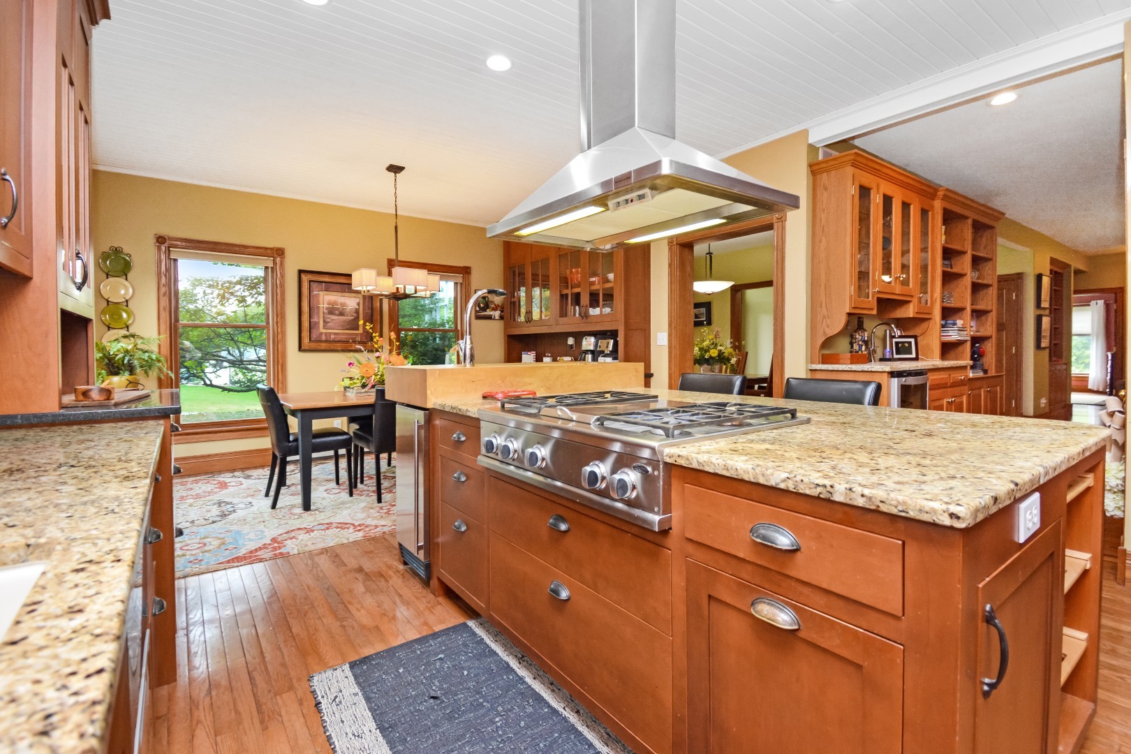 9030 Hardesty Run, Bloomington, IL 61705