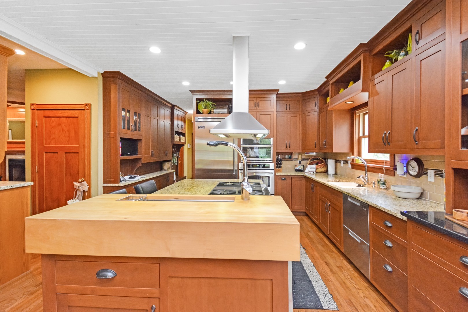 9030 Hardesty Run, Bloomington, IL 61705