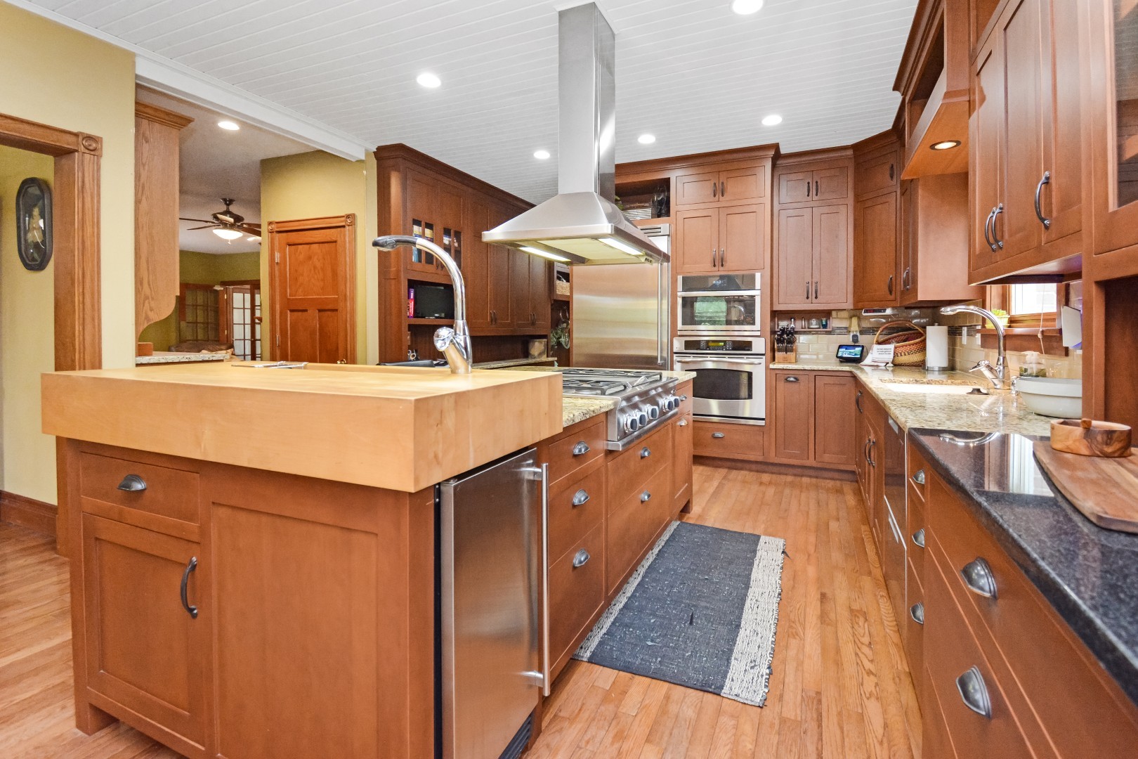 9030 Hardesty Run, Bloomington, IL 61705