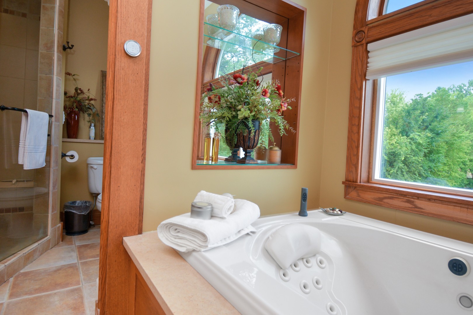 9030 Hardesty Run, Bloomington, IL 61705