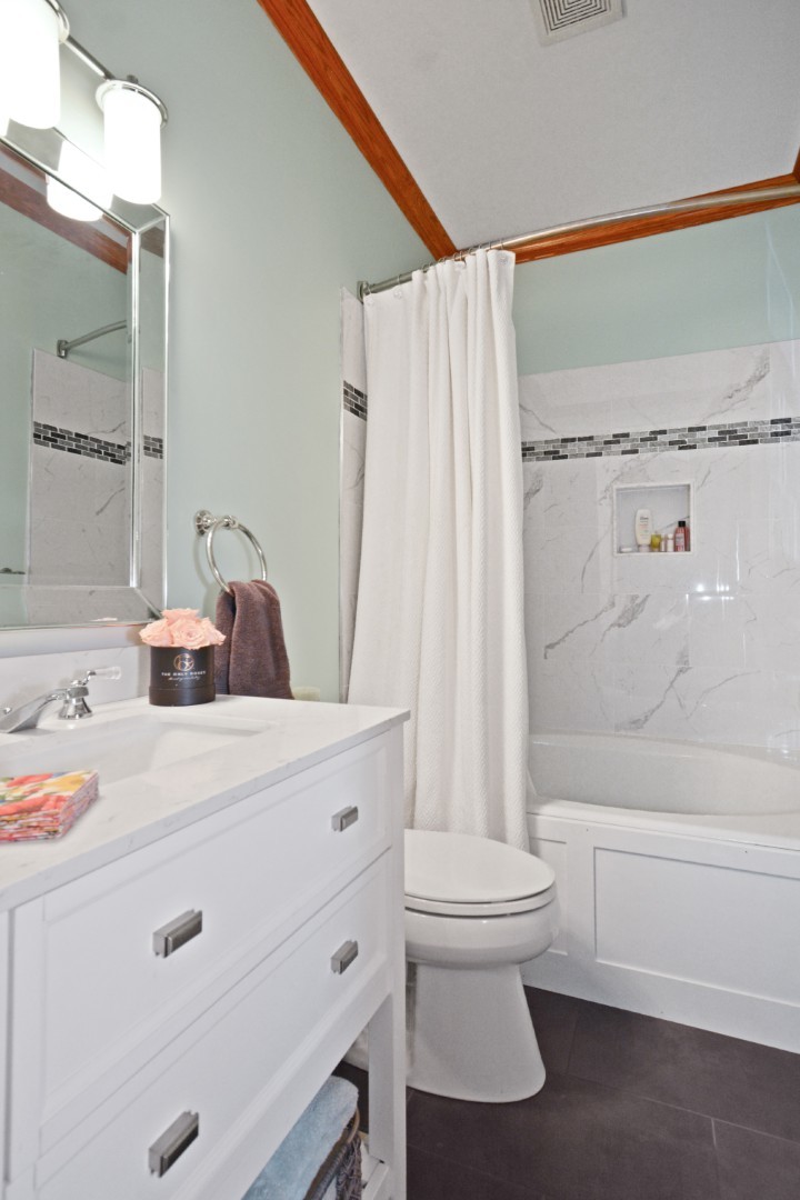 9030 Hardesty Run, Bloomington, IL 61705