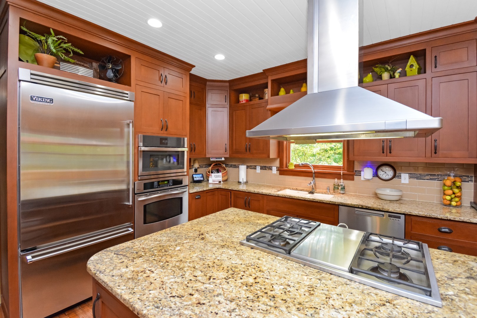 9030 Hardesty Run, Bloomington, IL 61705