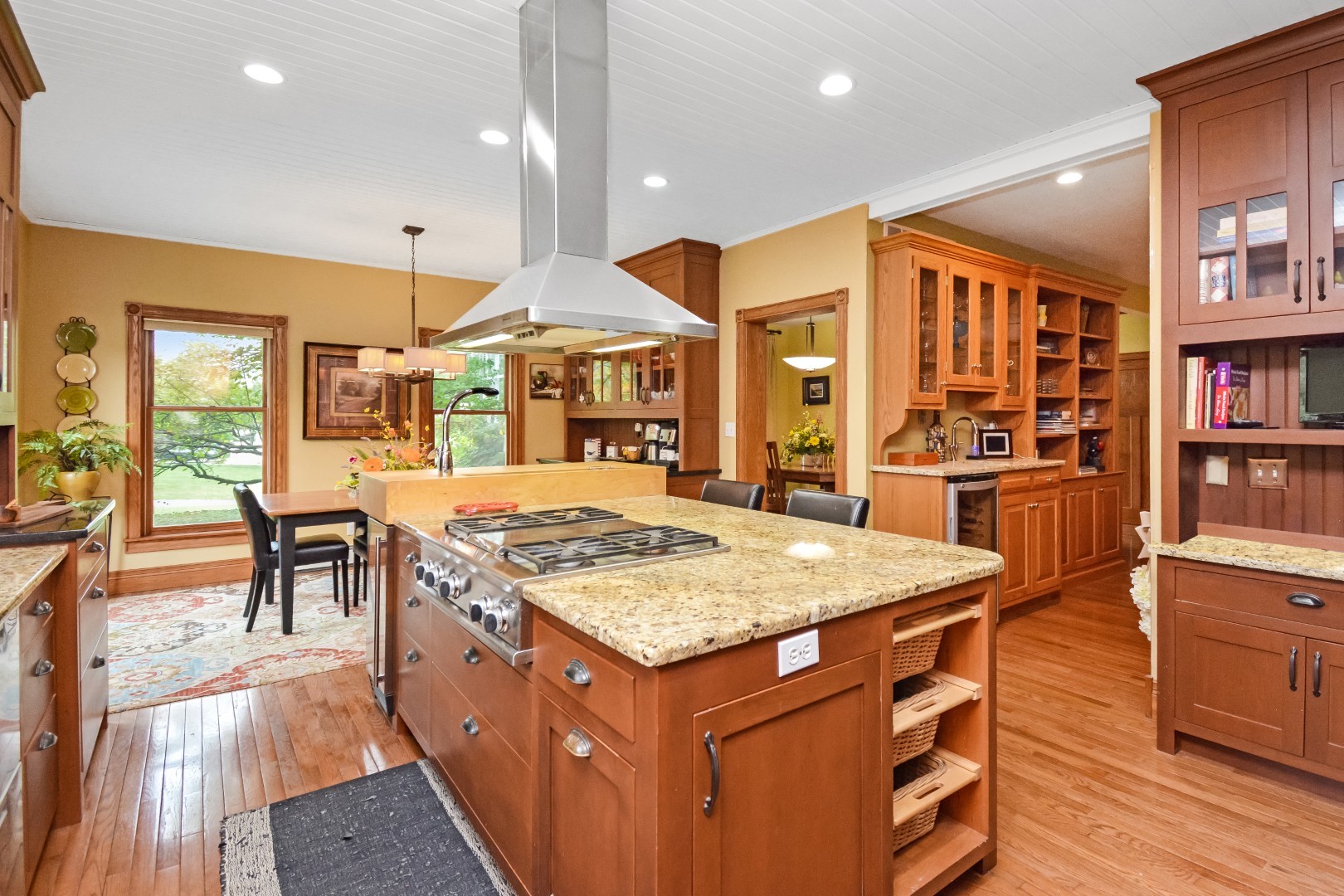 9030 Hardesty Run, Bloomington, IL 61705