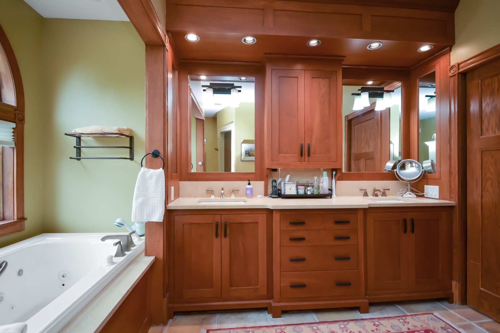 9030 Hardesty Run, Bloomington, IL 61705