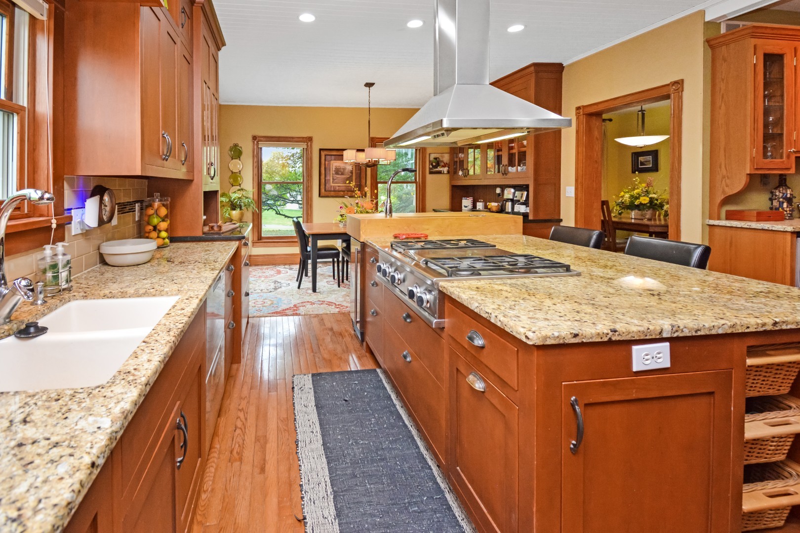 9030 Hardesty Run, Bloomington, IL 61705