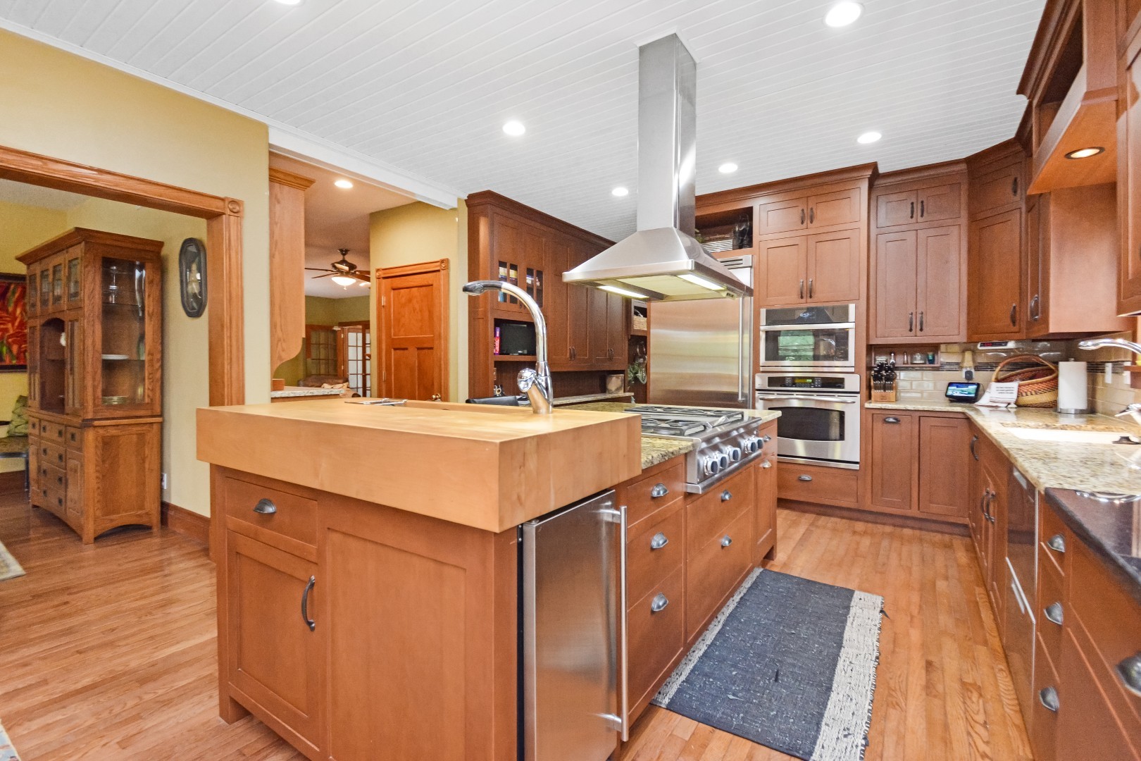 9030 Hardesty Run, Bloomington, IL 61705