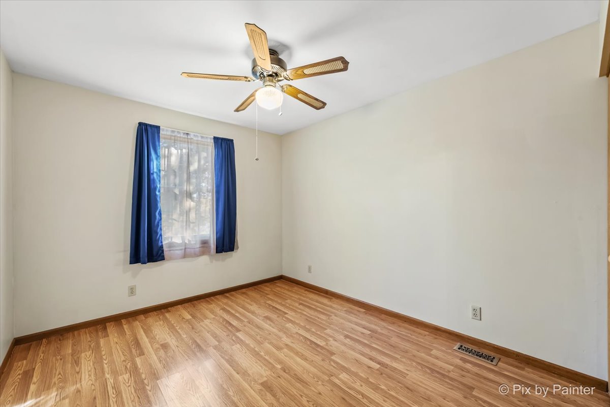 1120 Emerald Drive, Aurora, IL 60506