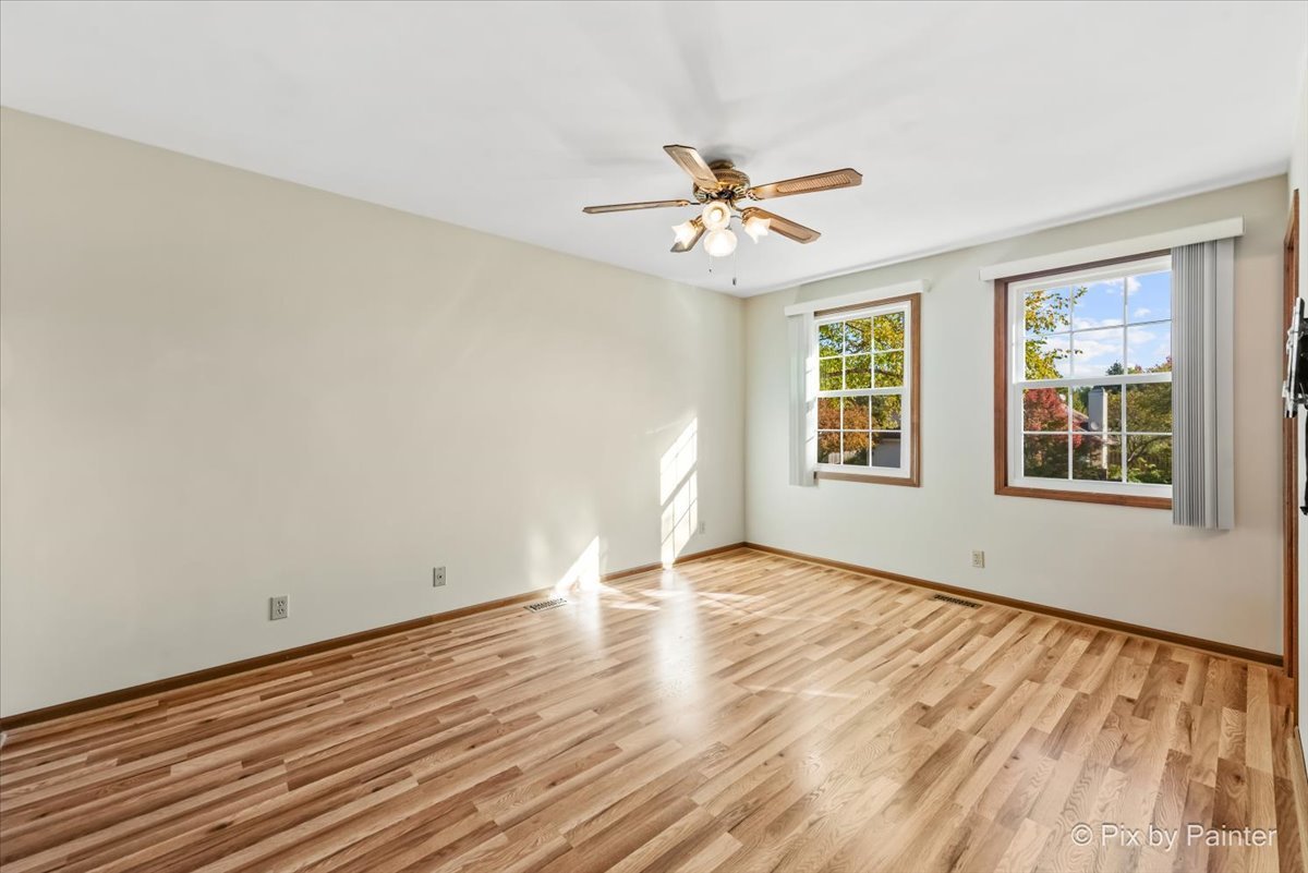 1120 Emerald Drive, Aurora, IL 60506