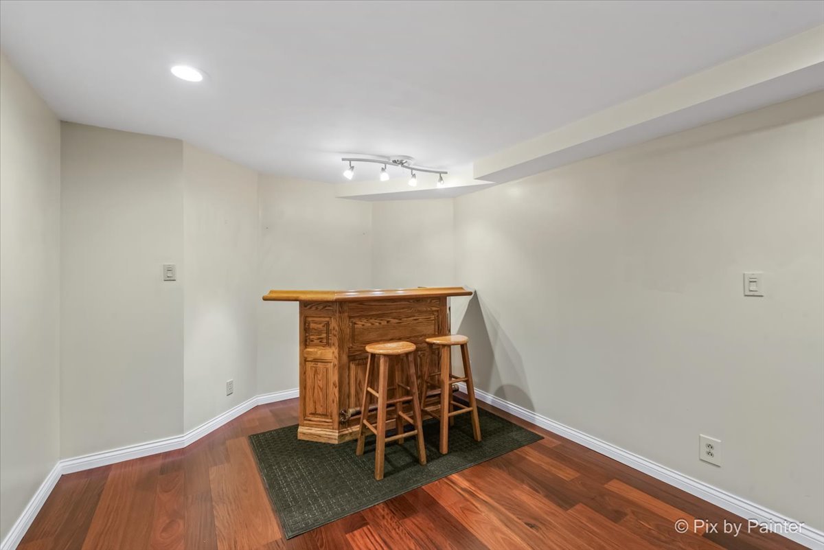 1120 Emerald Drive, Aurora, IL 60506