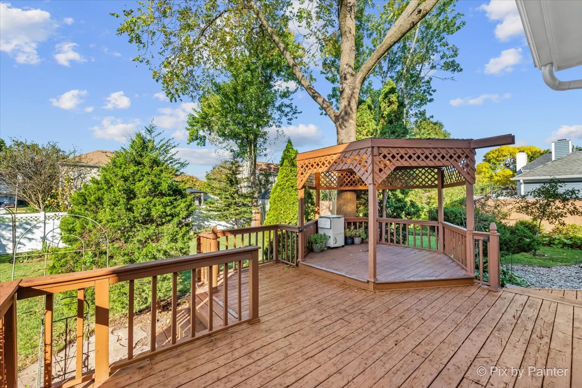 1120 Emerald Drive, Aurora, IL 60506