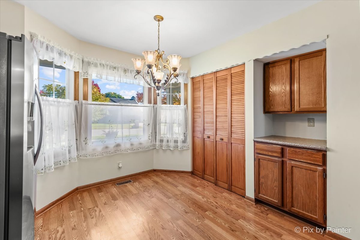 1120 Emerald Drive, Aurora, IL 60506