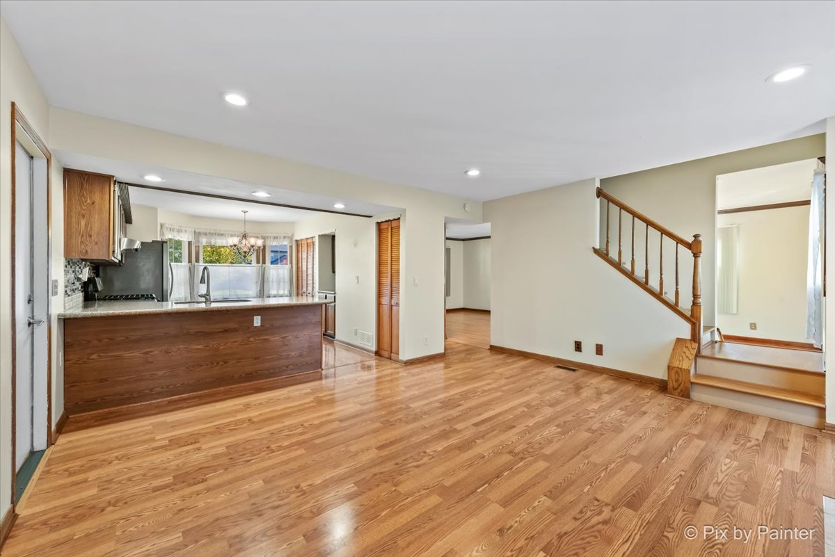 1120 Emerald Drive, Aurora, IL 60506