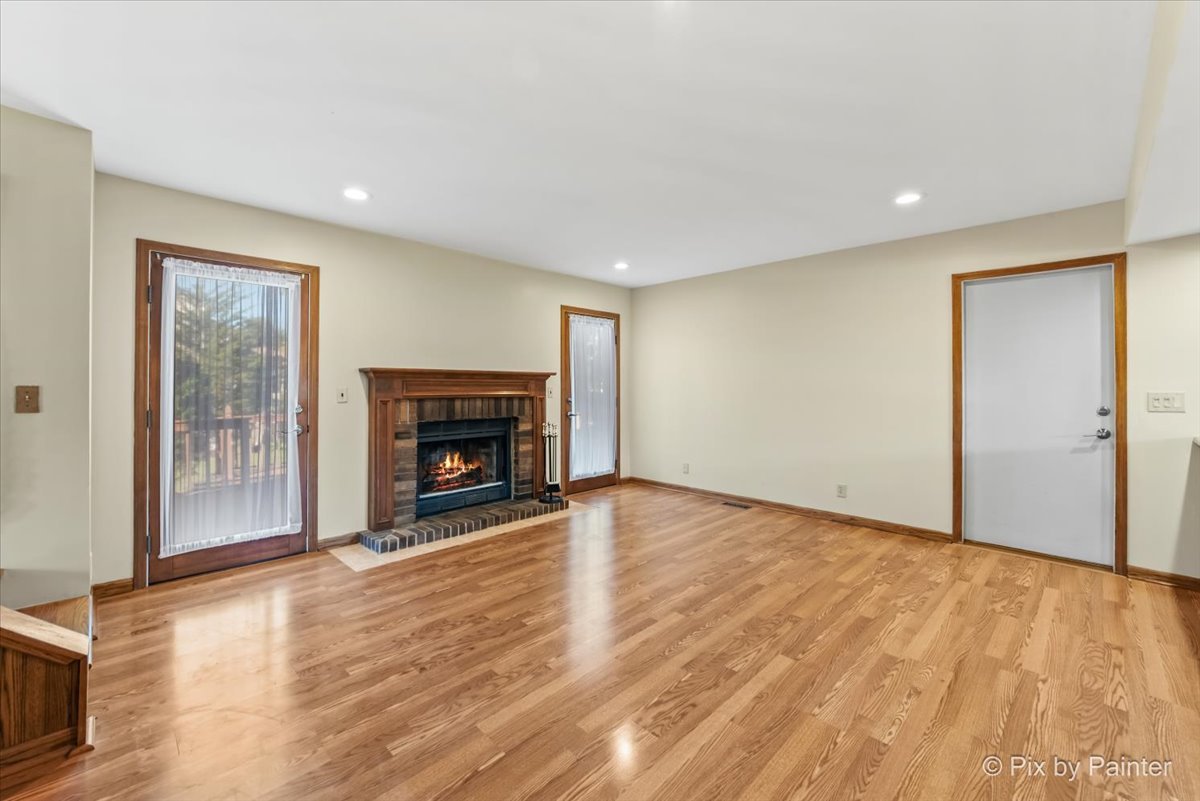 1120 Emerald Drive, Aurora, IL 60506