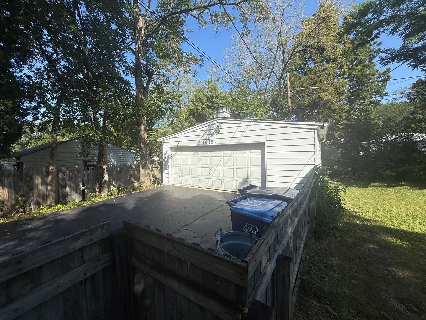 1915 Chestnut Street, Waukegan, IL 60087