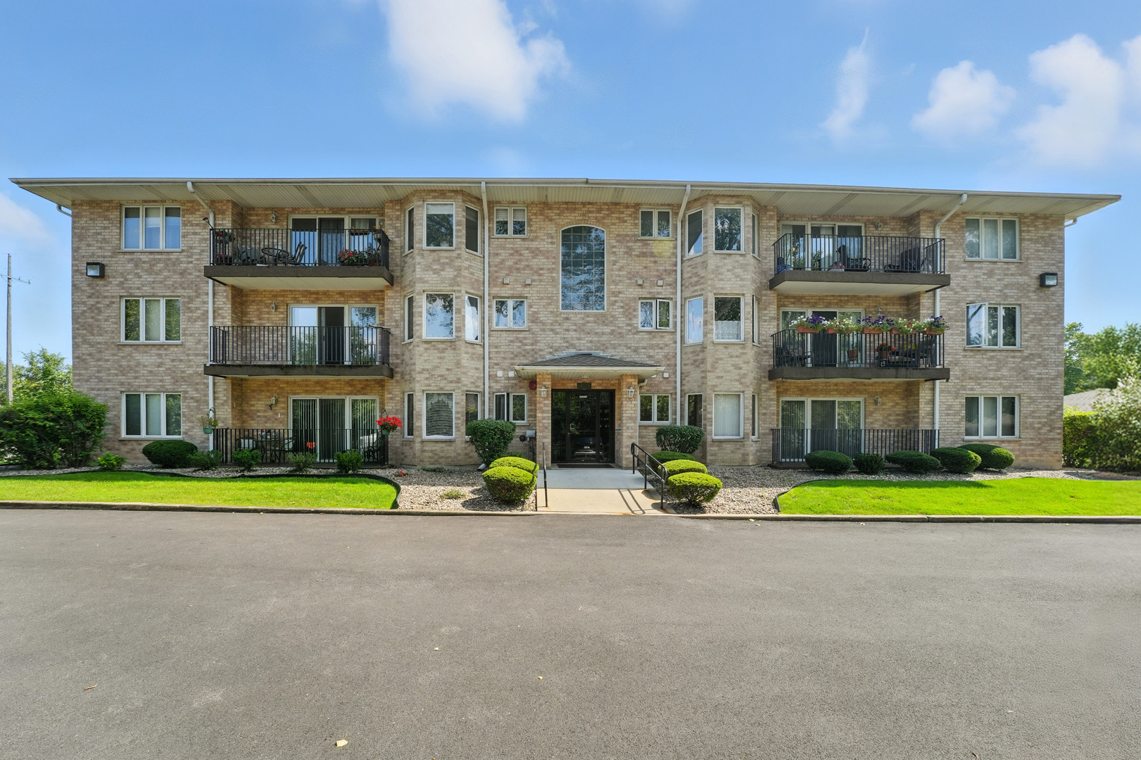 10228 Southwest Highway #3C, Chicago Ridge, IL 60415