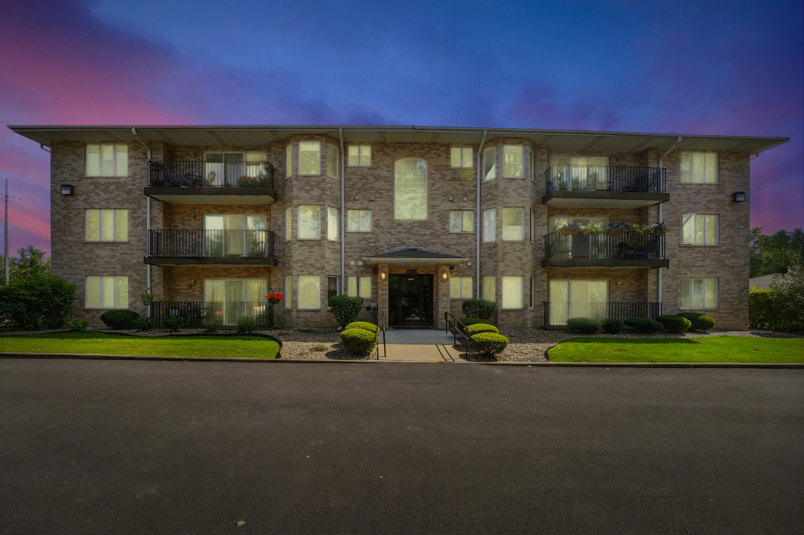 10228 Southwest Highway #3C, Chicago Ridge, IL 60415