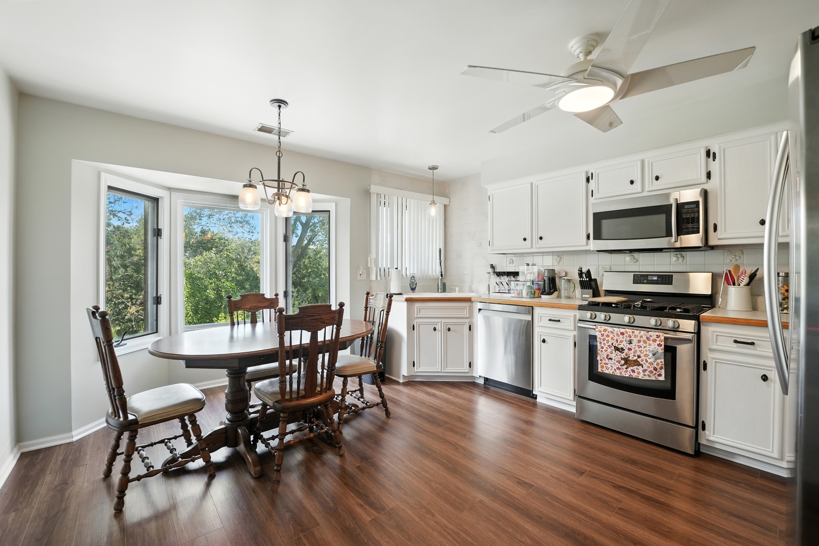 10228 Southwest Highway #3C, Chicago Ridge, IL 60415