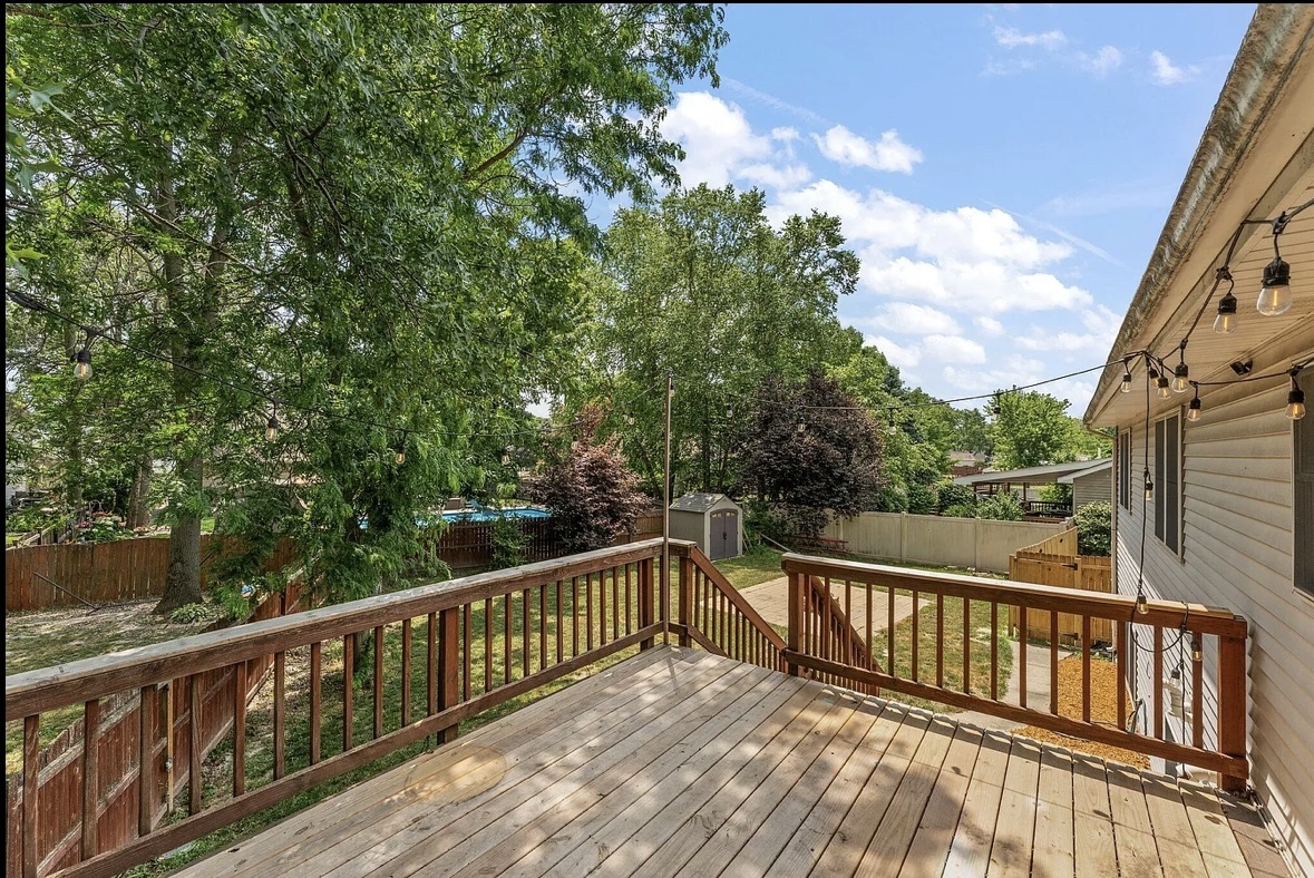 263 Hillcrest Avenue, Hobart, IN 46342
