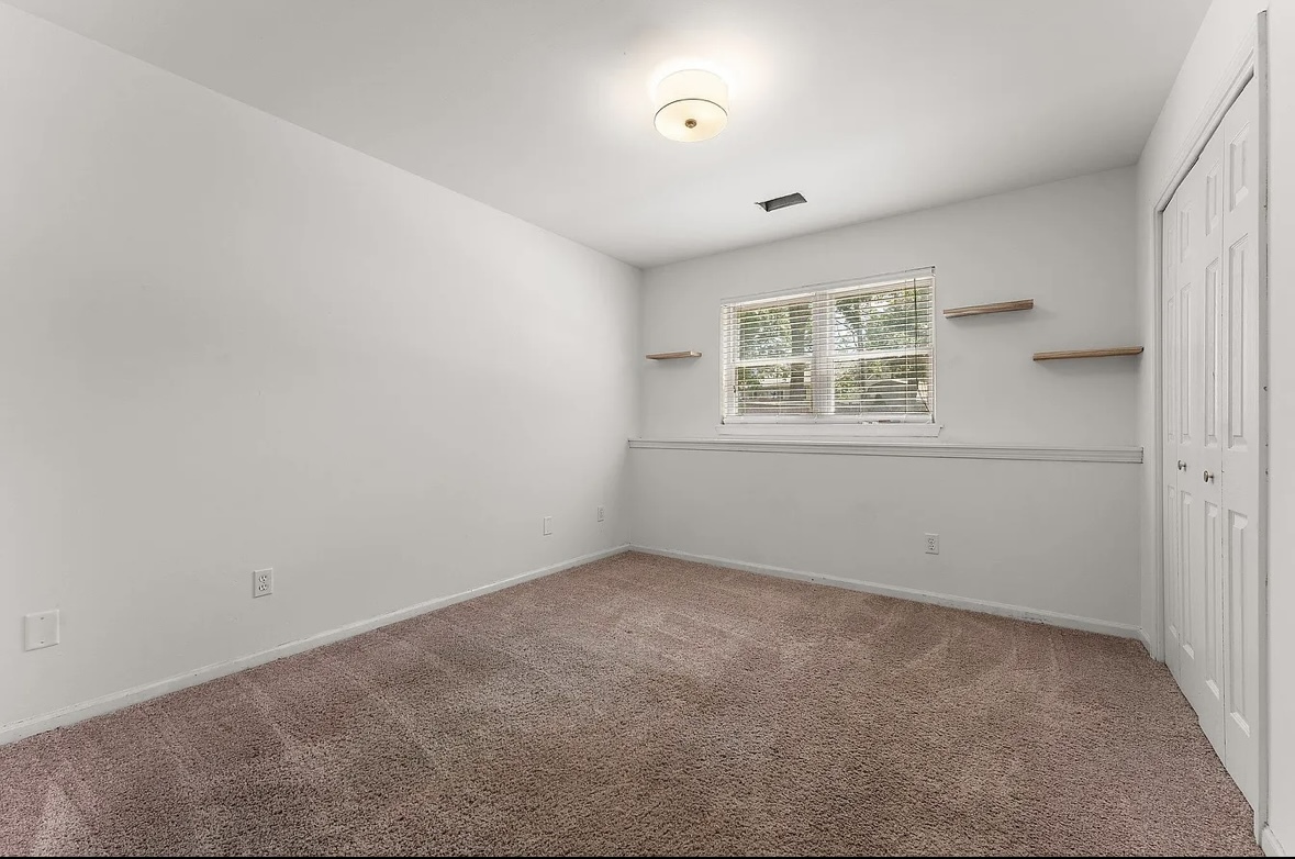 263 Hillcrest Avenue, Hobart, IN 46342