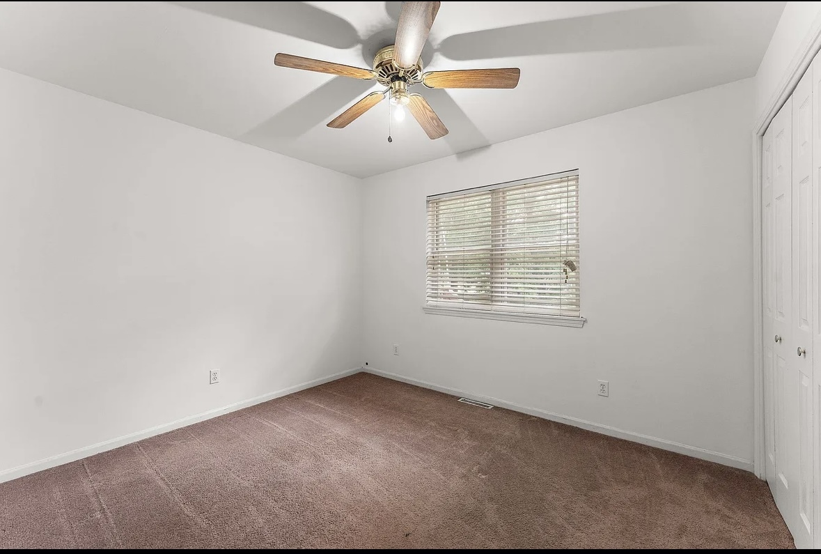 263 Hillcrest Avenue, Hobart, IN 46342