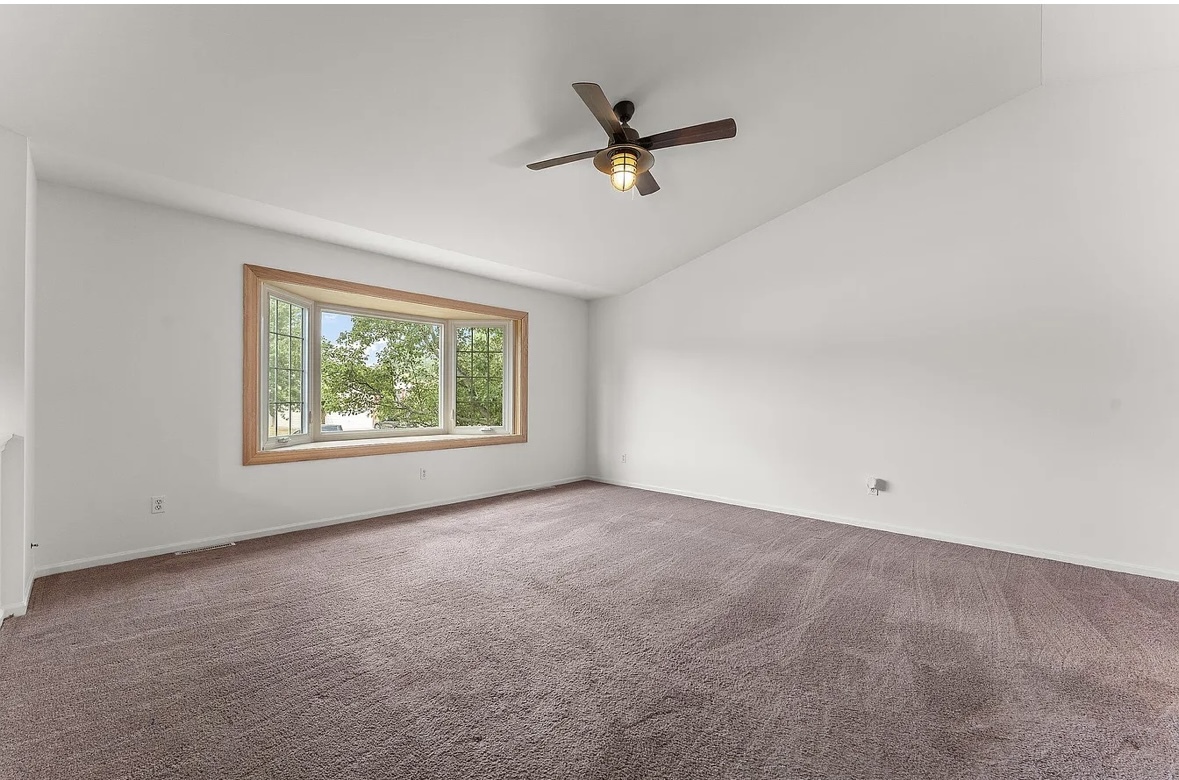 263 Hillcrest Avenue, Hobart, IN 46342