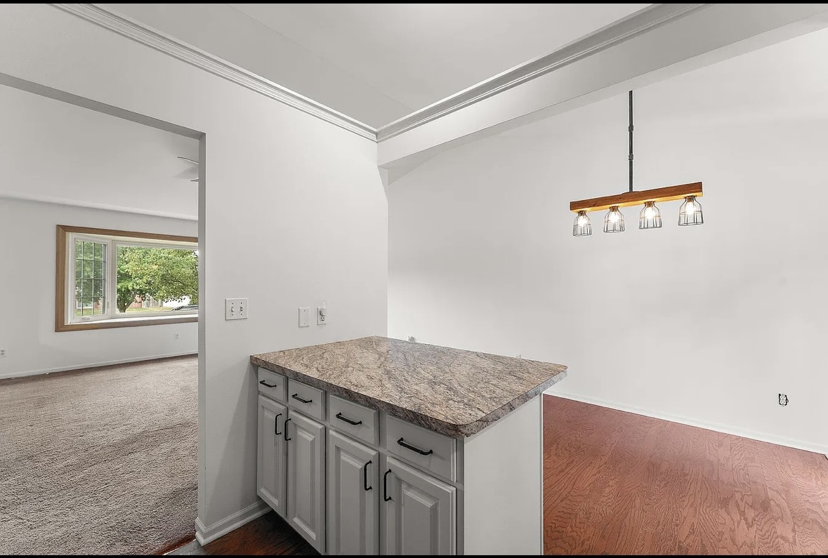263 Hillcrest Avenue, Hobart, IN 46342