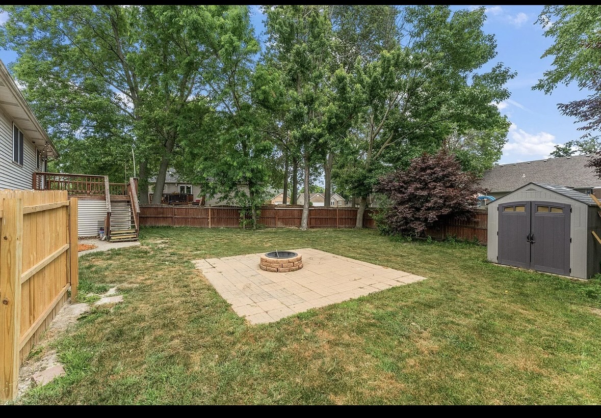 263 Hillcrest Avenue, Hobart, IN 46342