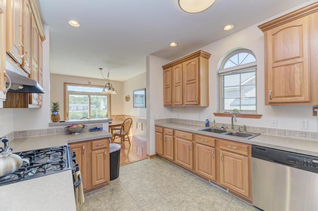 1021 W Cermak Road, Braidwood, IL 60408