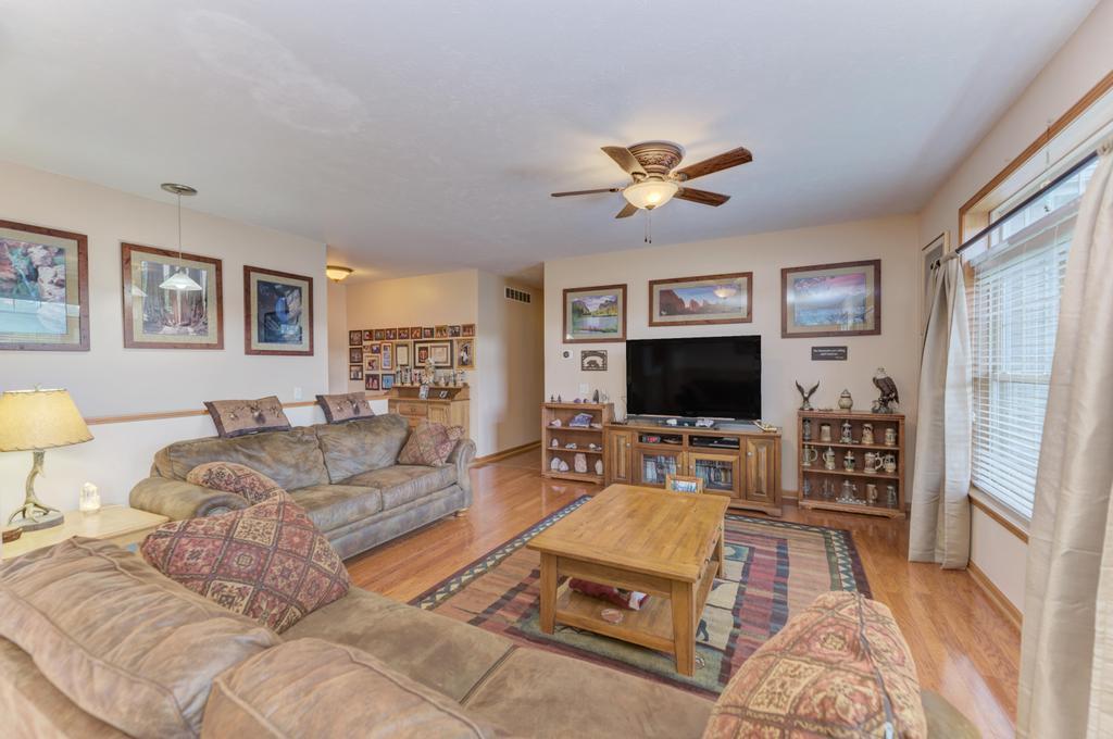 1021 W Cermak Road, Braidwood, IL 60408
