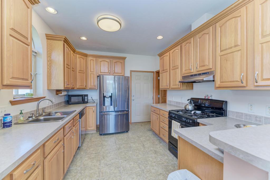 1021 W Cermak Road, Braidwood, IL 60408