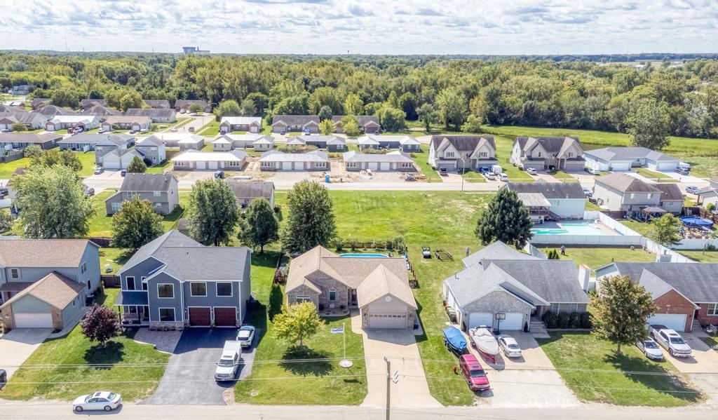 1021 W Cermak Road, Braidwood, IL 60408