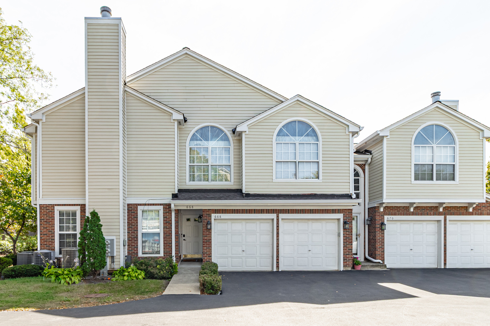 668 Portage Court, Vernon Hills, IL 60061
