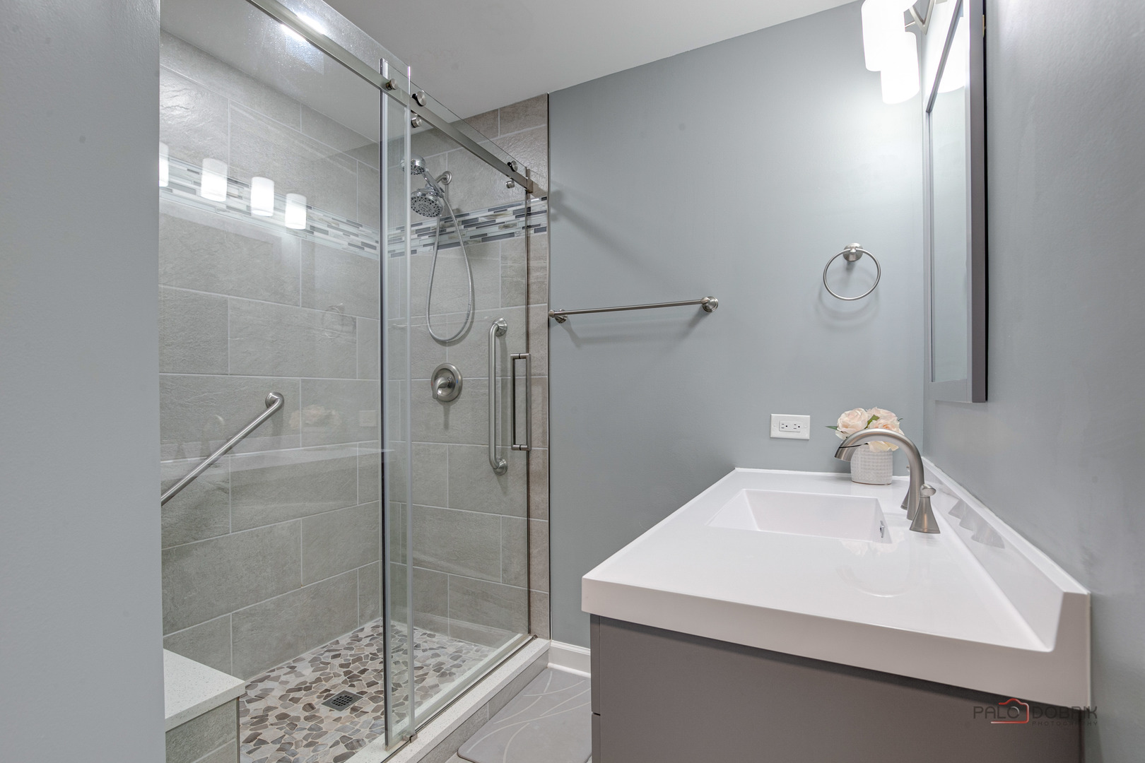 668 Portage Court, Vernon Hills, IL 60061