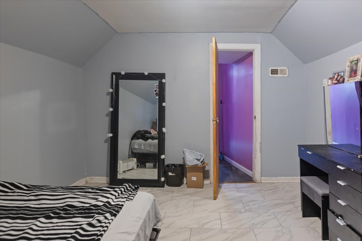 5327 S ABERDEEN Avenue, Chicago, IL 60609