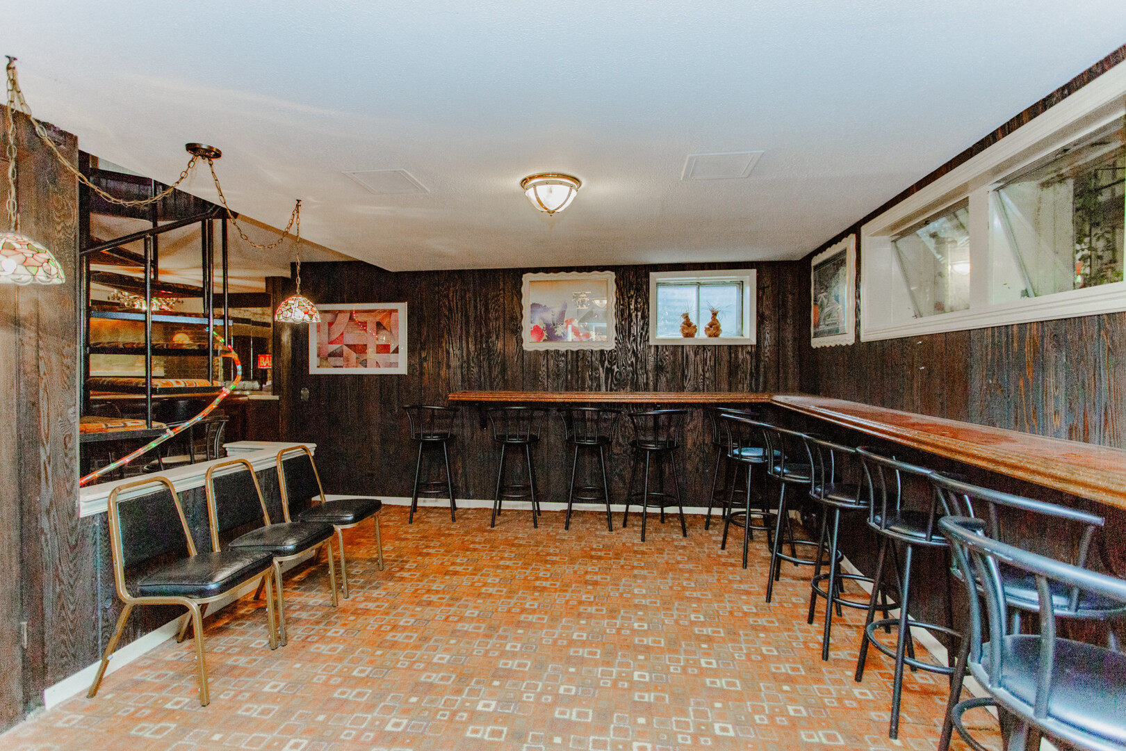 818 Brentwood Drive, Bensenville, IL 60106