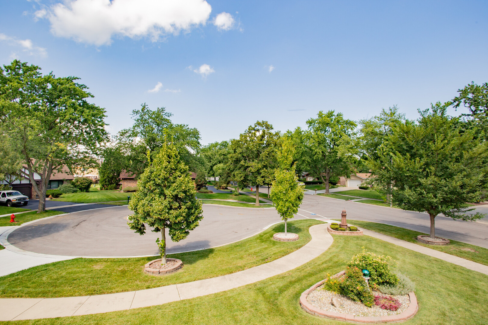 818 Brentwood Drive, Bensenville, IL 60106