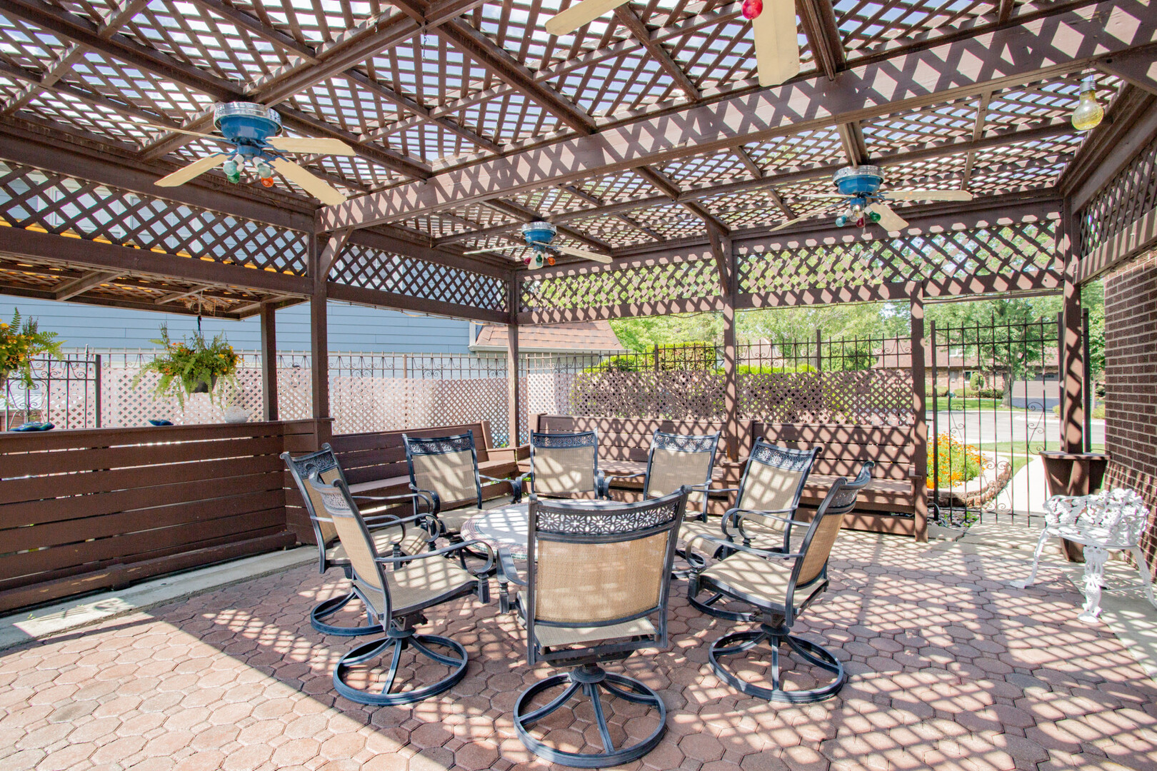 818 Brentwood Drive, Bensenville, IL 60106