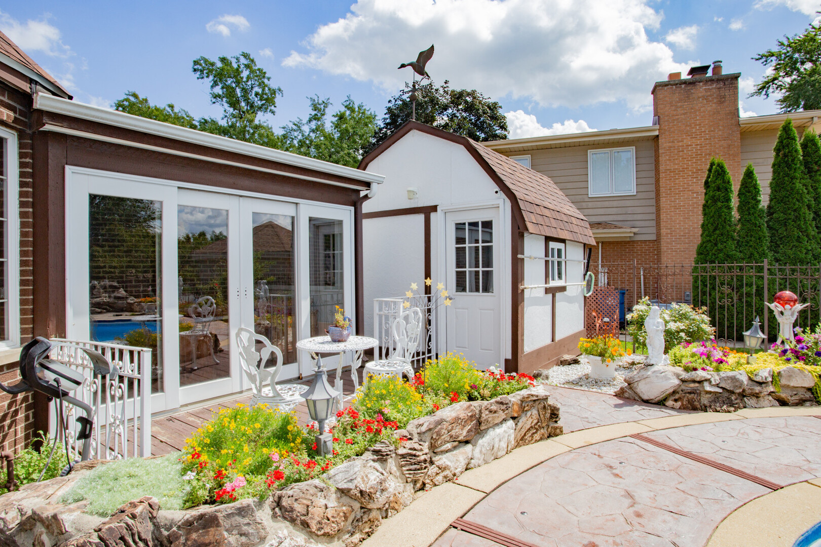 818 Brentwood Drive, Bensenville, IL 60106