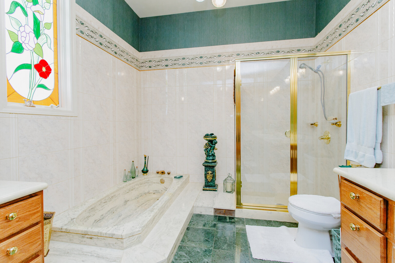 818 Brentwood Drive, Bensenville, IL 60106