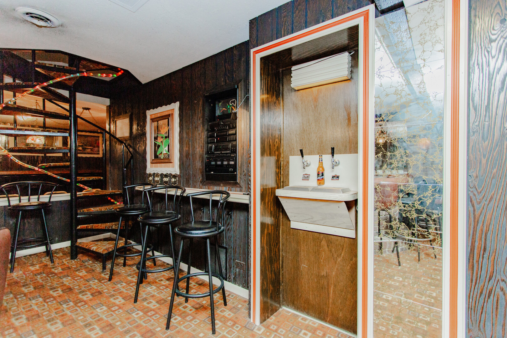 818 Brentwood Drive, Bensenville, IL 60106