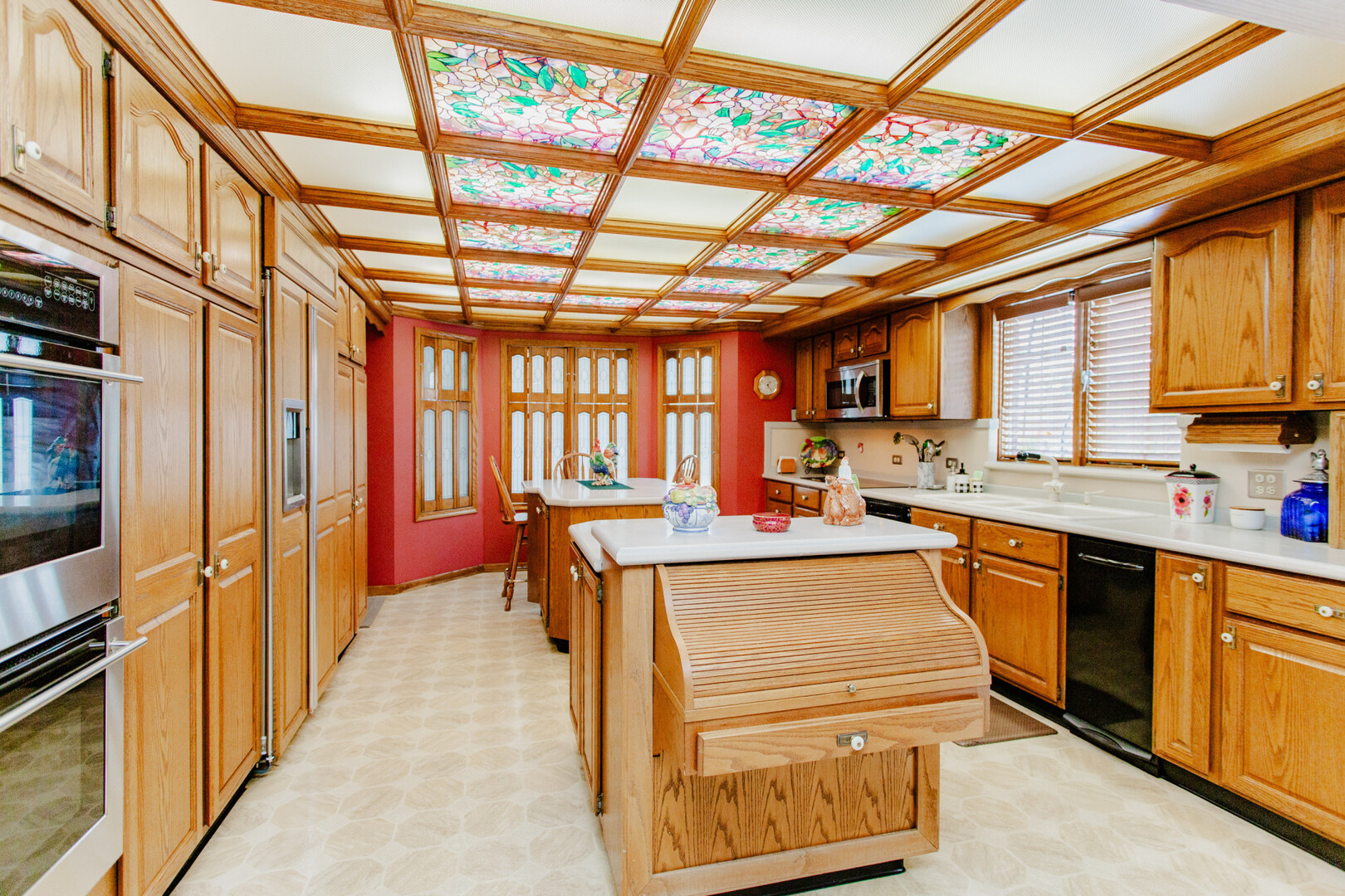 818 Brentwood Drive, Bensenville, IL 60106