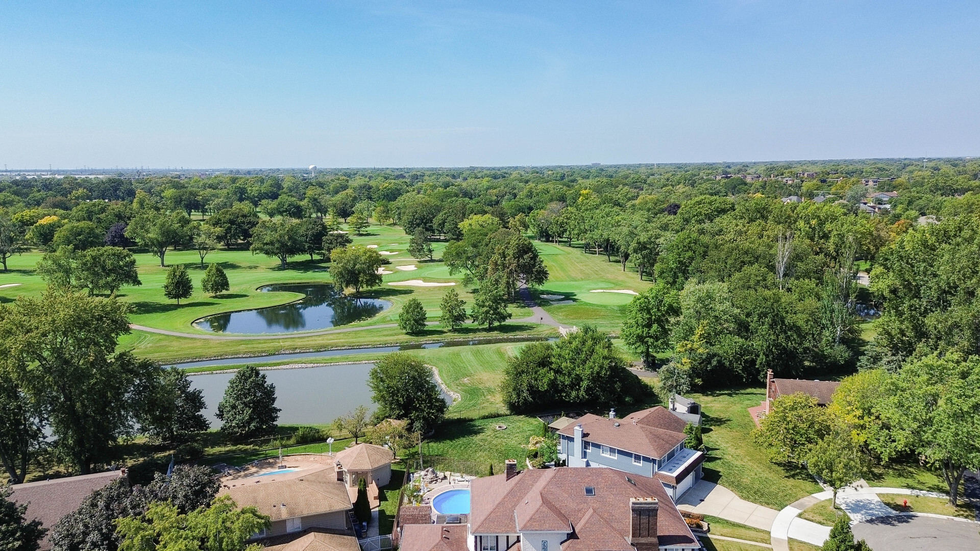 818 Brentwood Drive, Bensenville, IL 60106