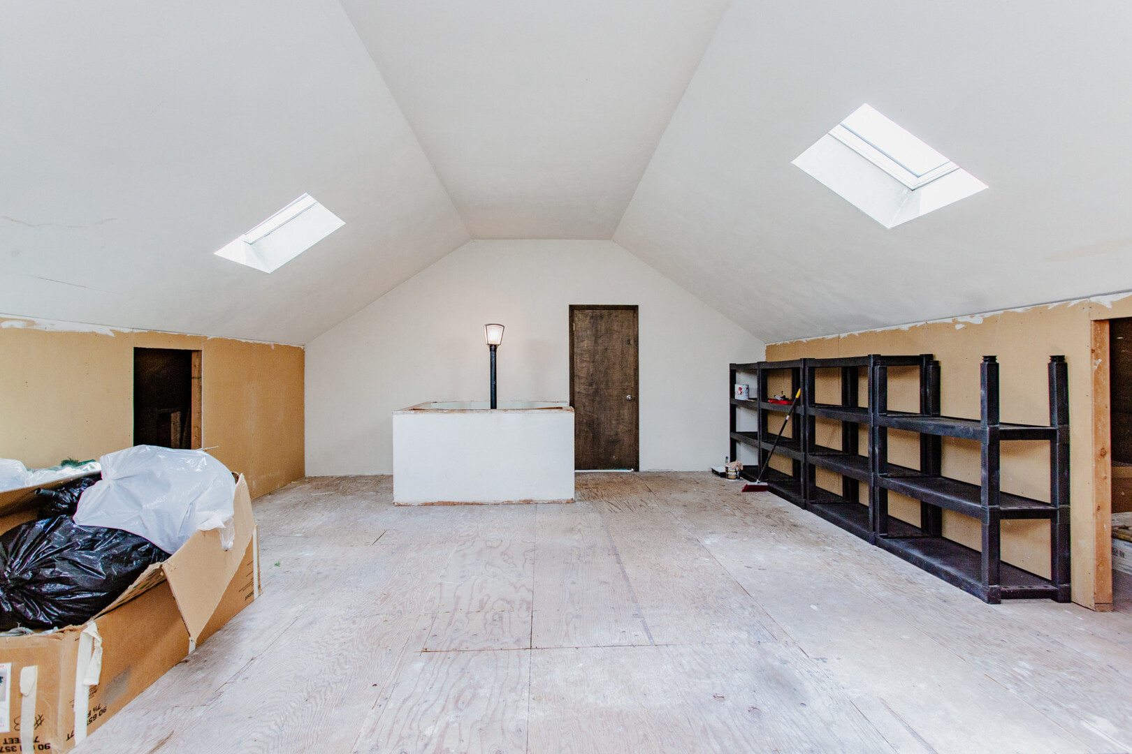 818 Brentwood Drive, Bensenville, IL 60106