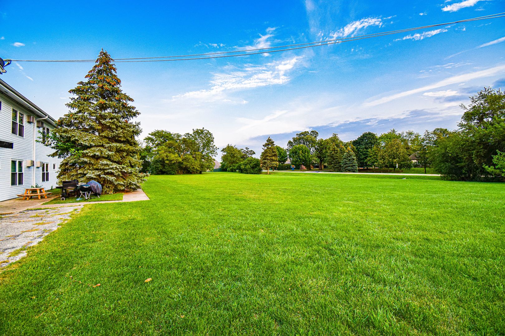 575 Berry Avenue #1E, Grayslake, IL 60030